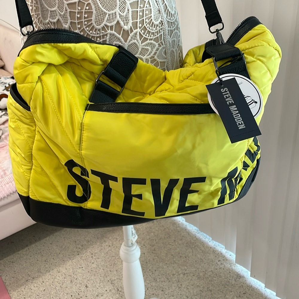 Steve Madden large sports bag